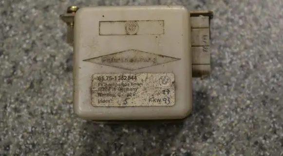 BMW 7 E32 Other control units/modules 65751382844
