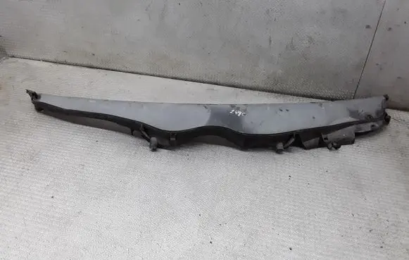 Mercedes-Benz C W203 Wiper trim 2038300813