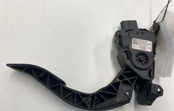 Audi A5 8T 8F Accelerator throttle pedal 8K1723523