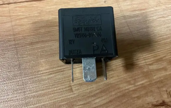 Ford Mondeo Mk III Other relay 5M5T14B192CA V23136B1X66