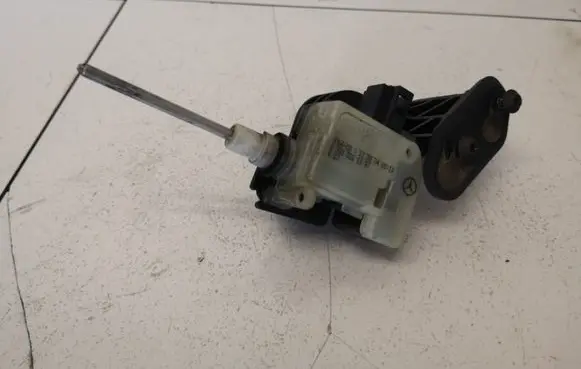 Mercedes-Benz A W169 Fuel tank cap lock A2038201997