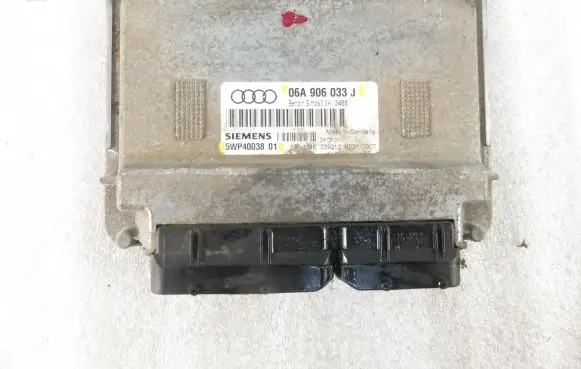 Audi A3 S3 8L Engine control unit/module 5WP4003801 06A906033J