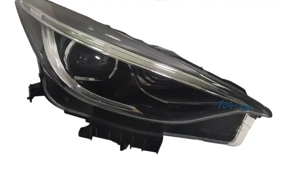 Infiniti Q30 Headlight/headlamp