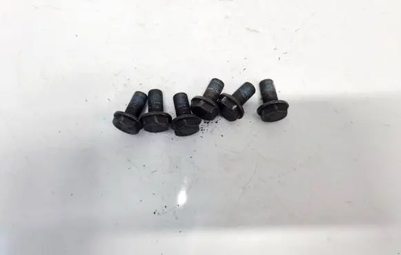 Nuts/bolts