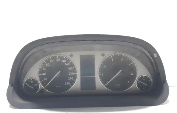 Mercedes-Benz B W245 Speedometer (instrument cluster)