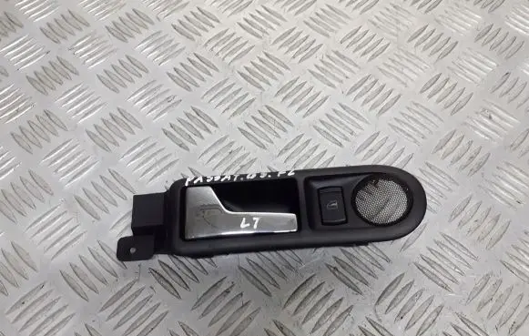 Volkswagen PASSAT B5.5 Rear door interior handle 3B0839113