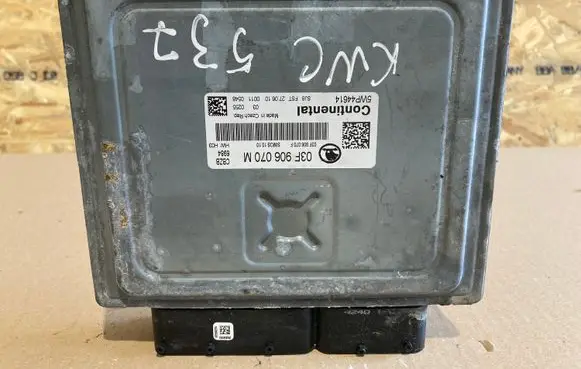 Skoda Fabia Mk3 (NJ) Engine control unit/module 03F906070M 5WP44614