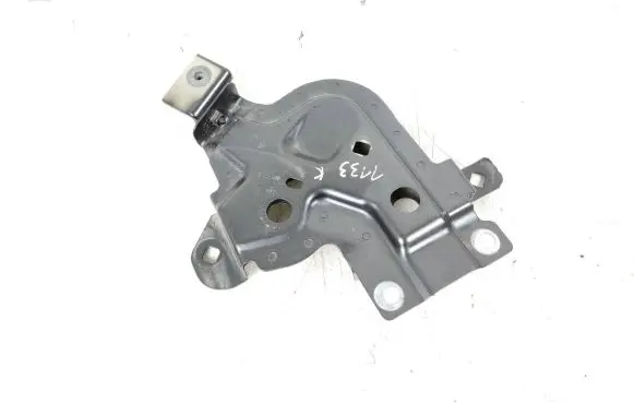 Audi e-tron Fender mounting bracket 4KE821467 4KE821149 4KE821433