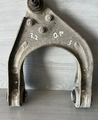 Mercedes-Benz E W211 Front lower control arm/wishbone