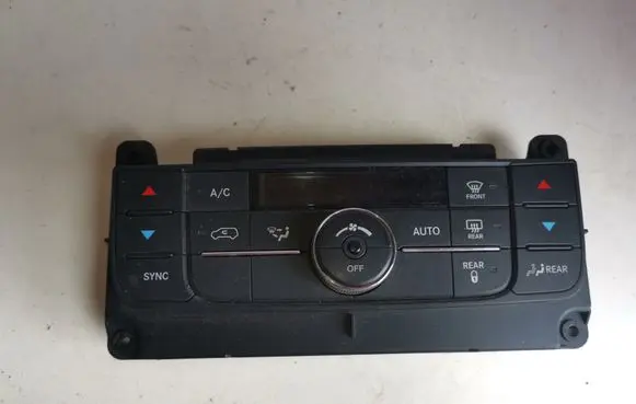 Chrysler Town & Country V Climate control unit 55111236AG P55111236AG