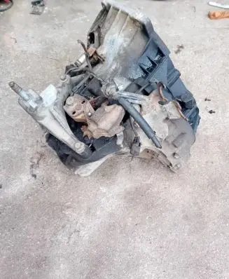 Ford Connect Manual 5 speed gearbox XS4R7F096