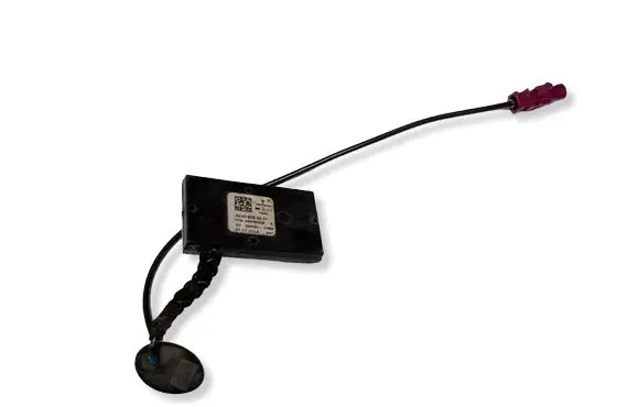 Mercedes-Benz B W246 W242 Aerial antenna amplifier A2469054201