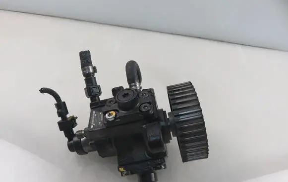 Fuel injection high pressure pump