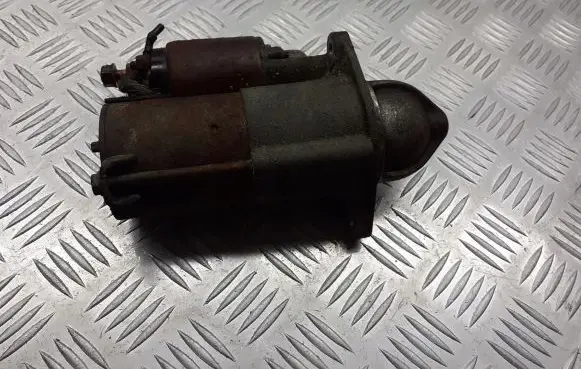 Opel Zafira B Starter motor
