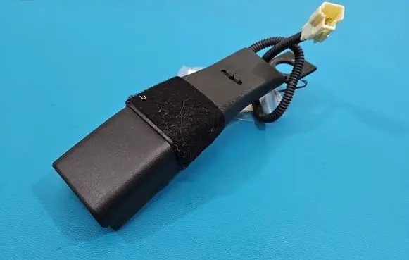 Suzuki Swift III Front seatbelt IMPRK1602475