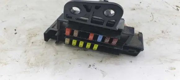 Toyota Corolla Verso E121 Fuse module NOCODE