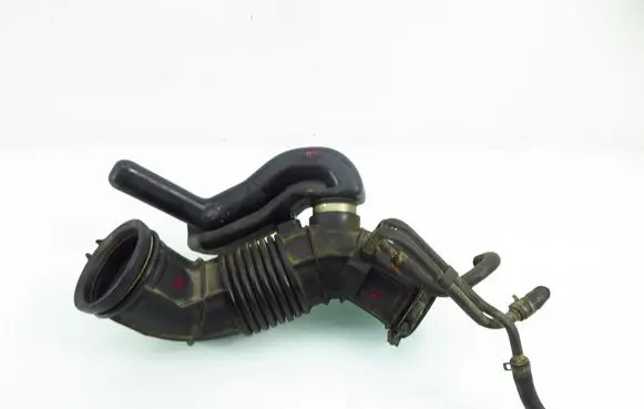 Honda CR-V Air intake hose/pipe 