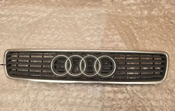 Audi A4 S4 B5 8D Front grill 8D0853651J