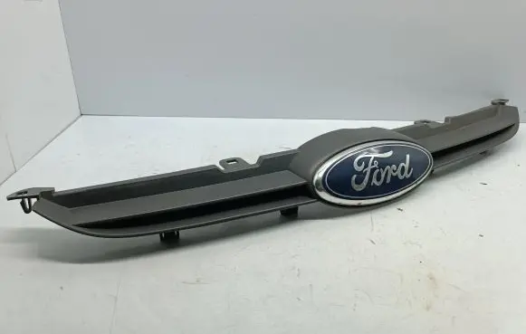 Ford Fiesta Front grill 8A618200B