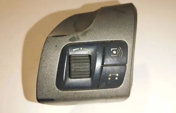 Opel Vectra C Steering wheel buttons/switches 440758813