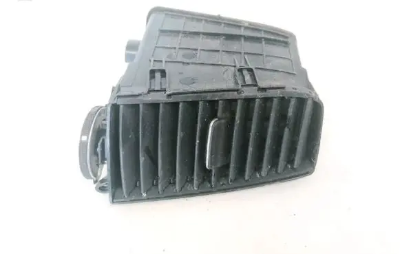 Hyundai Santa Fe Dash center air vent grill 974202B900 97420-2B900