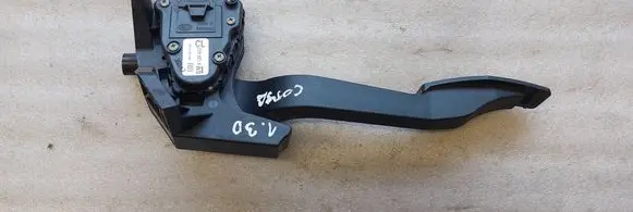 Opel Combo C Accelerator throttle pedal 9129423