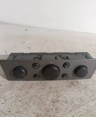 Opel Signum Air conditioning/heating control unit 13138196 ECC3200 69560002