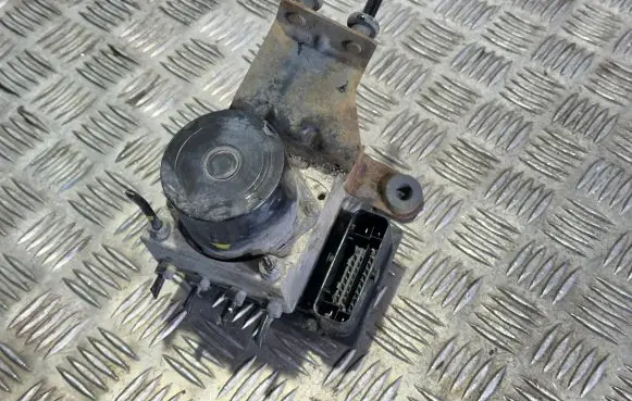 Skoda Fabia Mk1 (6Y) ABS Pump 0265800636