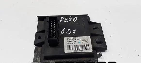 Peugeot 607 Engine control unit/module