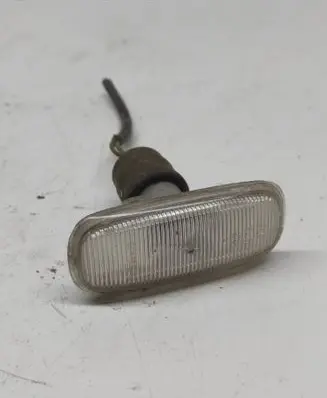 Audi A6 S6 C5 4B Front fender indicator light 