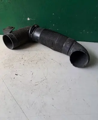 KIA Sorento Air intake duct part 282003E000