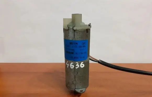 Mercedes-Benz S W220 Seat adjustment motor 4636 0130002568