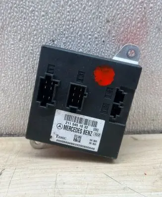 Mercedes-Benz E W211 Comfort/convenience module 2115451032