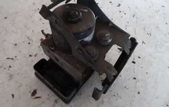 Ford Galaxy ABS Pump 7M3614111N