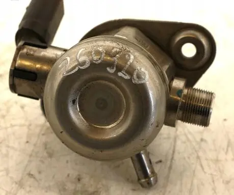 Mercedes-Benz A W177 Fuel injection high pressure pump A2600700000