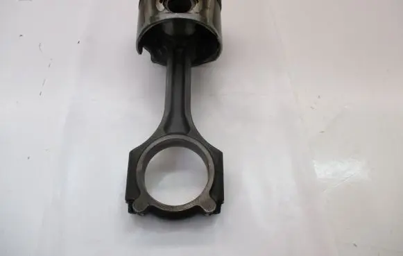 Hyundai i40 Piston with connecting rod D4FD
