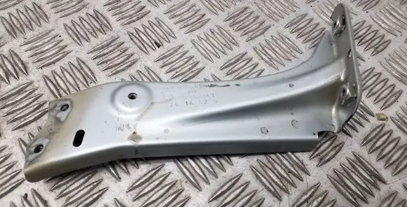 Skoda Octavia Mk3 (5E) Fender mounting bracket 5E0821141