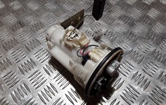 Toyota Corolla Verso AR10 In-tank fuel pump 770200F010