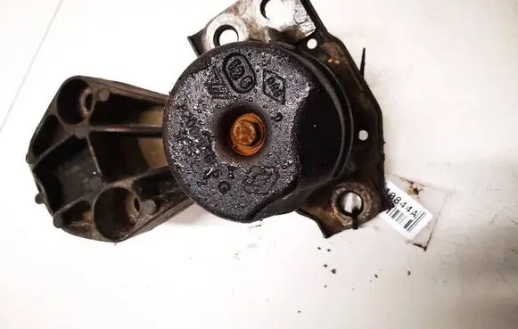 Renault Scenic II - Grand scenic II Engine mount bracket 8200415656 8200415656g
