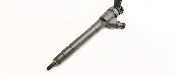 Nissan X-Trail T32 Fuel injector 0445110546