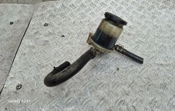 Toyota RAV 4 (XA20) Power steering fluid tank/reservoir