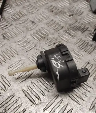 Audi A4 S4 B5 8D Headlight level adjustment motor 4D0941295