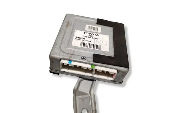 Toyota Land Cruiser (HDJ90) ABS control unit/module 8954060061