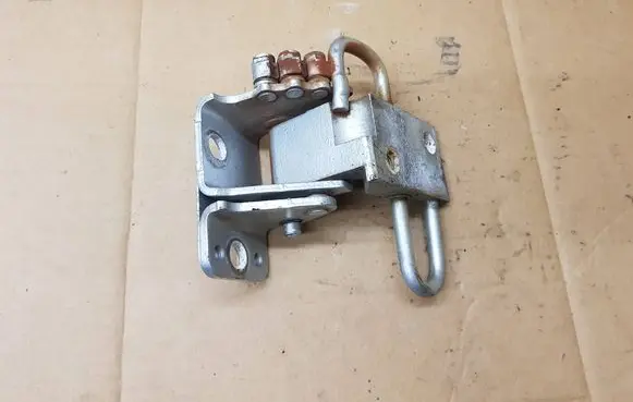 Volkswagen Eos Front door lower hinge 1Q0831412A