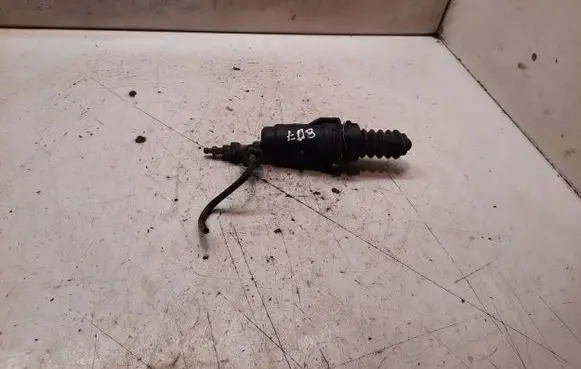 Clutch slave cylinder