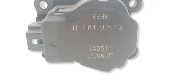 Citroen C4 I Air flap motor/actuator EAD511 BEHR H1961UA13