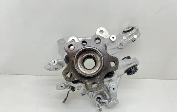 BMW 8 G15 Rear wheel hub 6850564