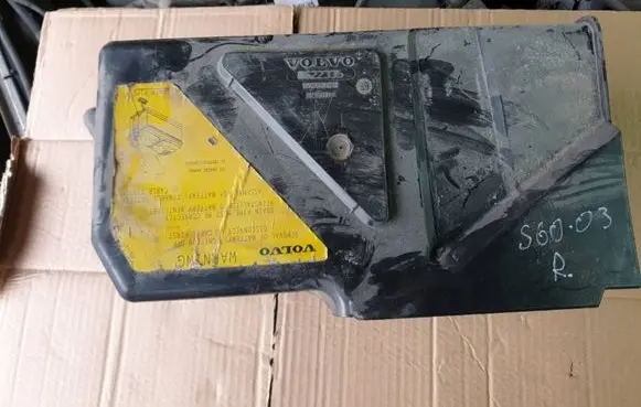 Volvo S60 Battery box tray cover/lid 8622335