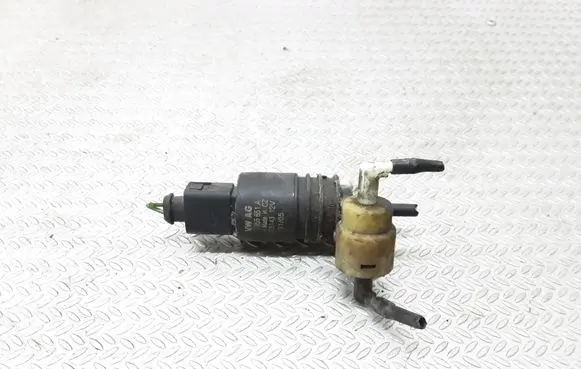 Volkswagen Polo IV 9N3 Windscreen/windshield washer pump 1T0955651A