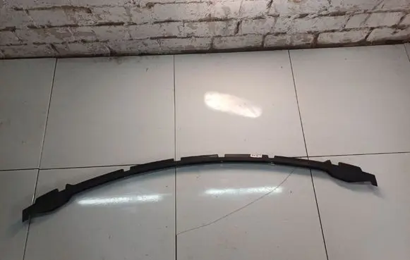 Front bumper mounting bracket